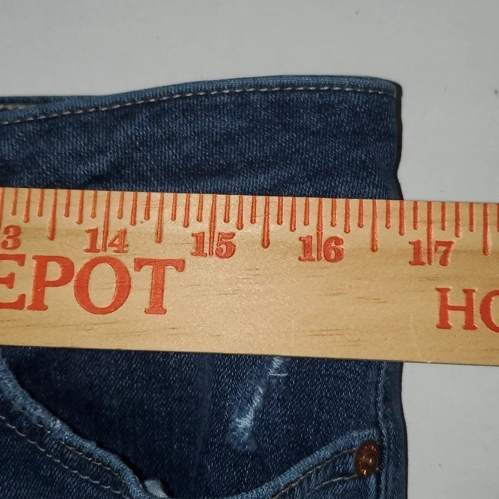 Lucky Brand Lolita Crop Medium Wash Raw Hem Women's Size 12 - Picture 13 of 16